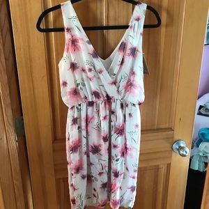 Floral dress- tags on